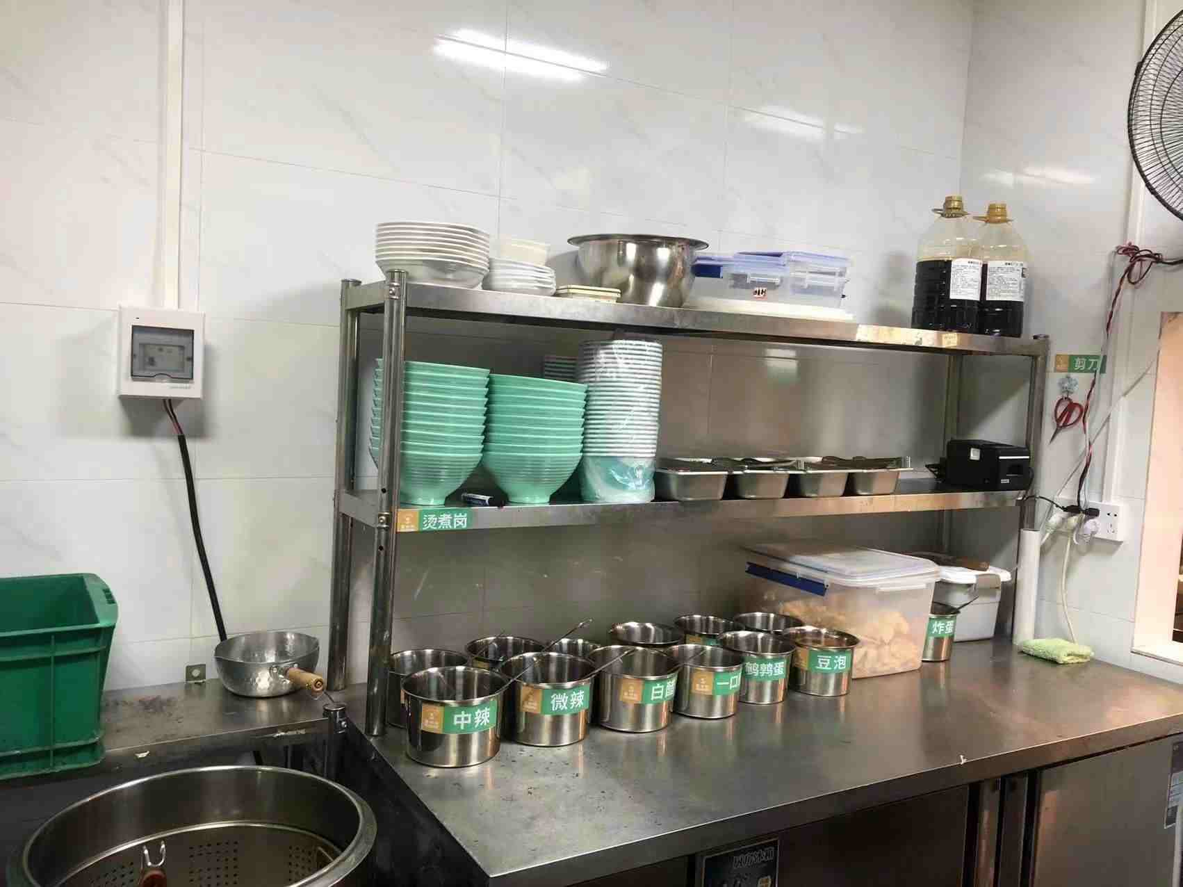 新手創(chuàng)業(yè)如何提升門店流量？螺螄粉加盟店經(jīng)營技巧