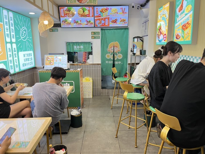 準(zhǔn)備創(chuàng)業(yè)不知道怎么做？餐飲加盟注意事項(xiàng)