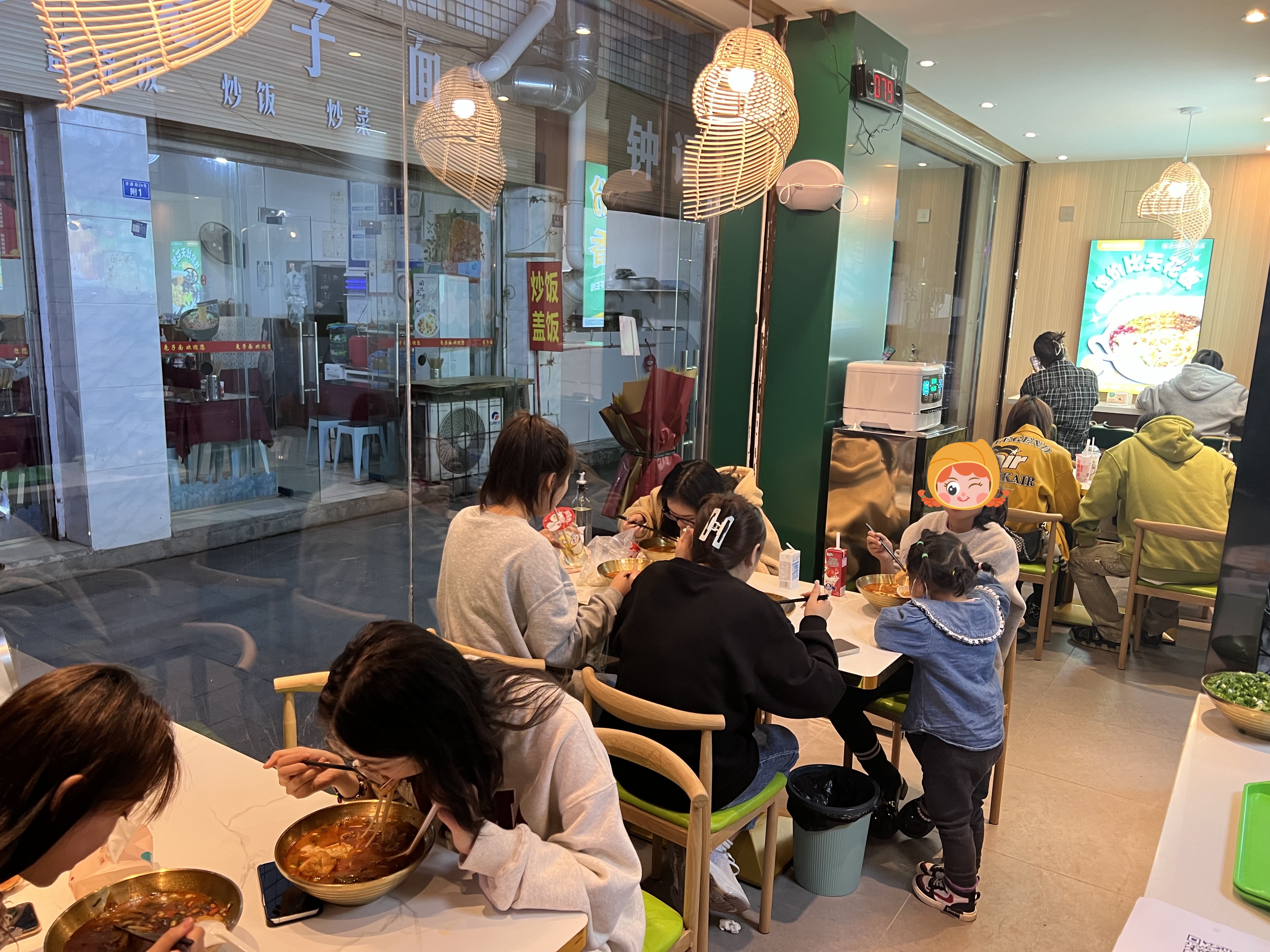 如果想開一家螺螄粉加盟店，那么需要為加盟做些什么準備呢？