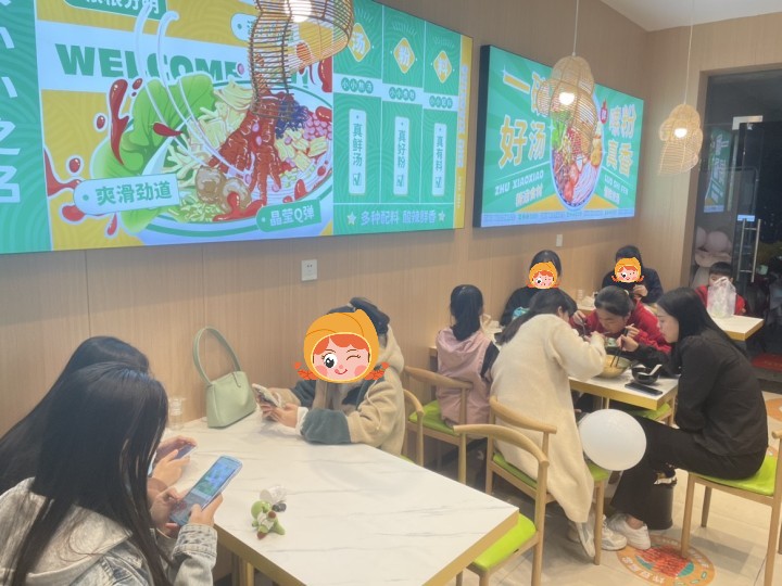 開螺螄粉加盟店有什么發(fā)展優(yōu)勢(shì)？創(chuàng)業(yè)小建議