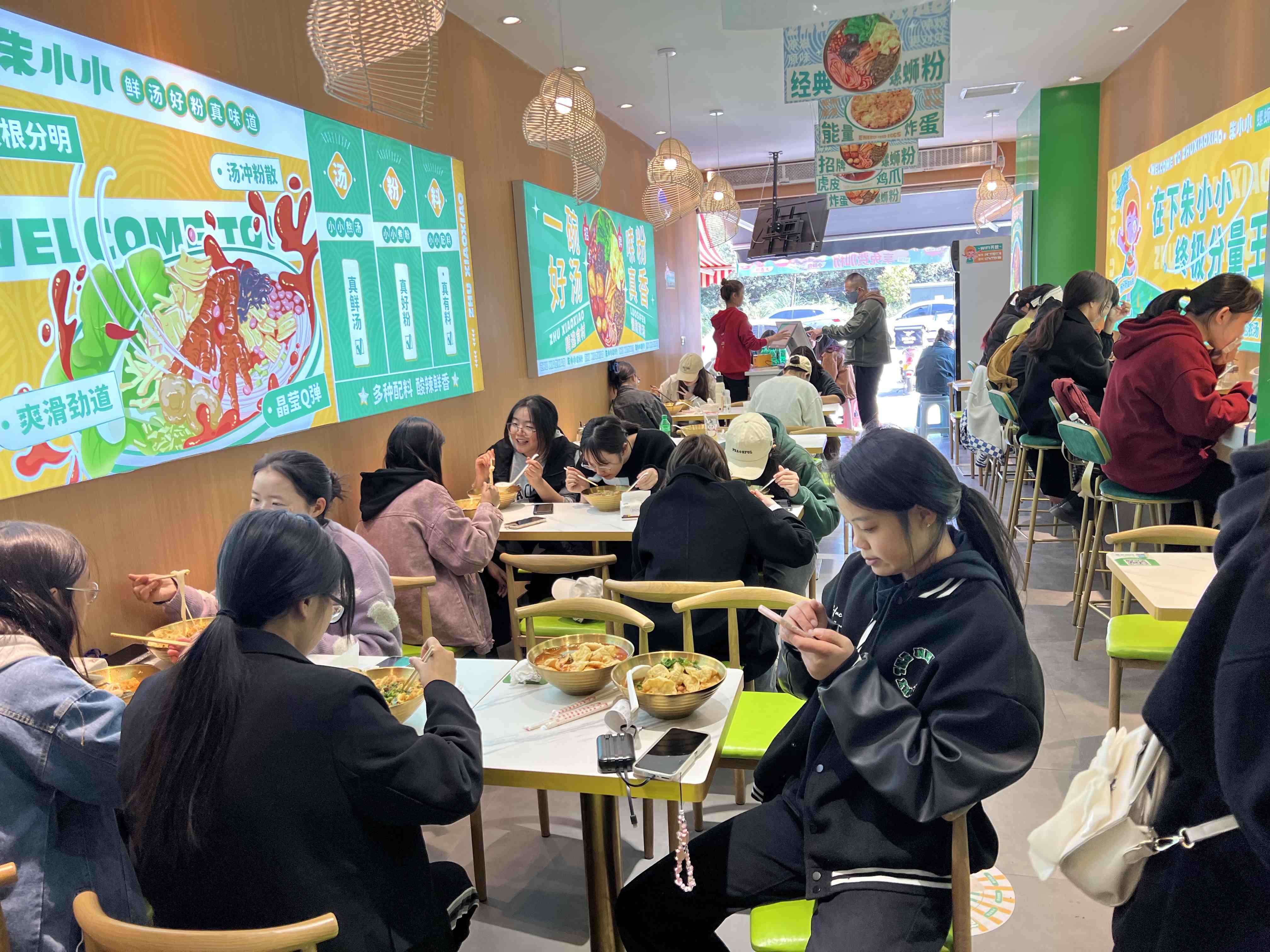 螺螄粉產業前景廣闊，朱小小螺螄粉加盟門店強勢增長