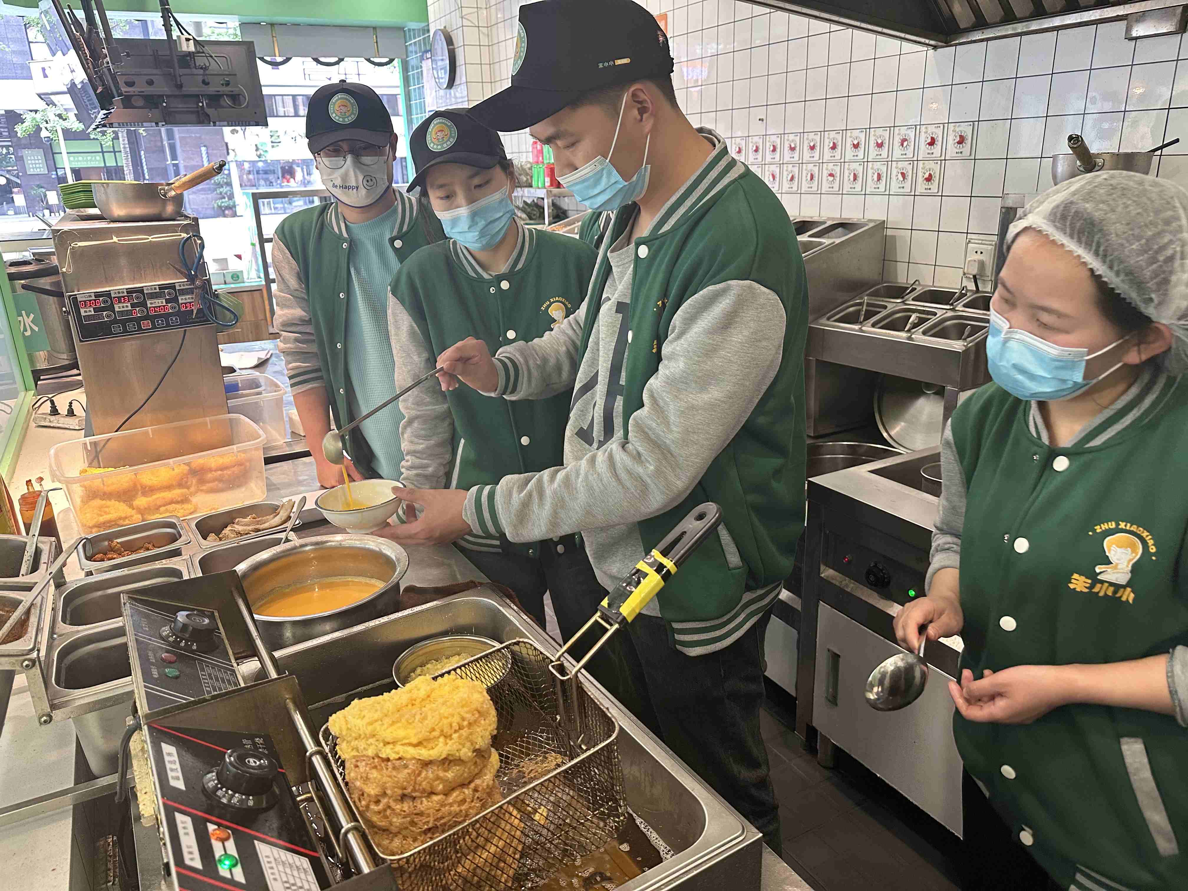 什么樣的人更適合選擇加盟？選擇加盟之前應(yīng)該注意什么？