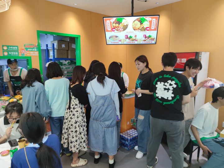 加盟螺螄粉店有哪些優(yōu)勢呢？螺螄粉加盟優(yōu)勢分析