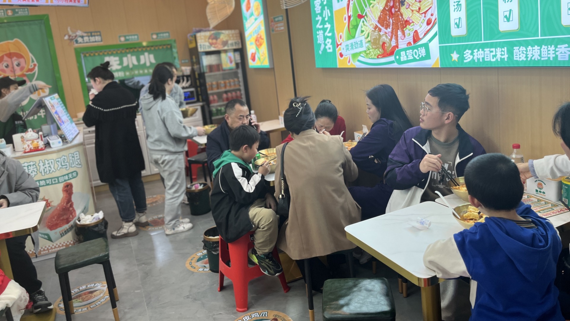 選擇螺螄粉加盟品牌的關鍵是什么？柳州螺螄粉加盟前景怎么樣？