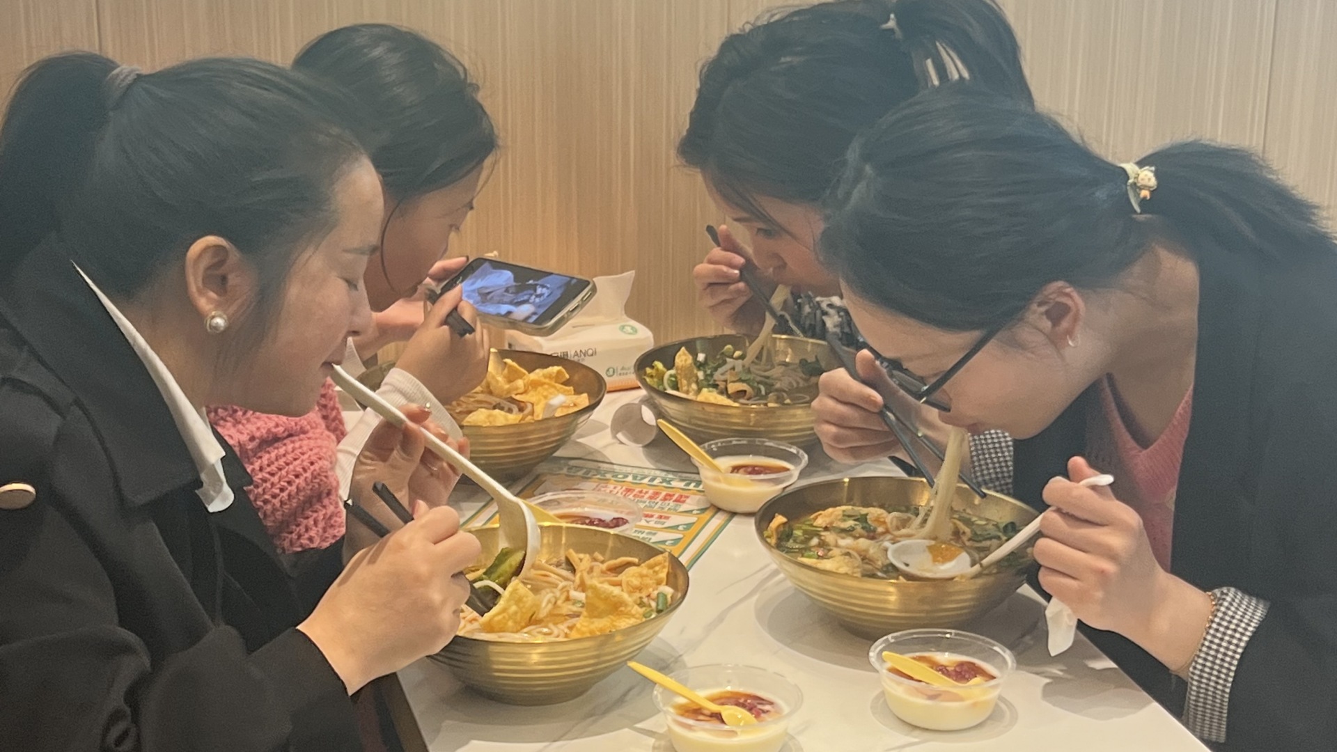 餐飲賽道中，加盟螺螄粉項目怎么樣？前景好不好？